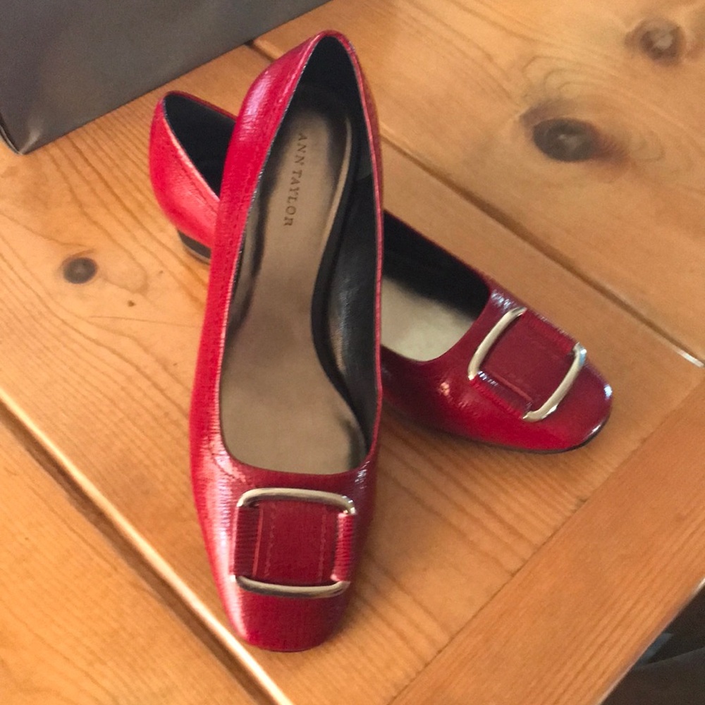 Ann Taylor red flats.
